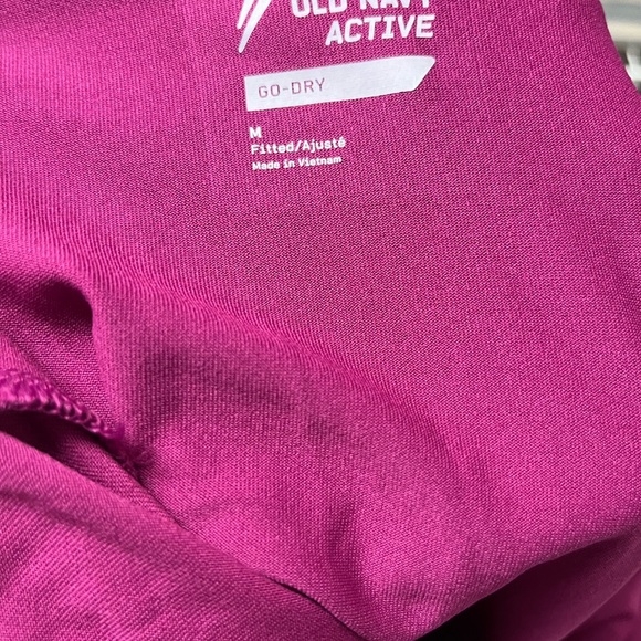 Old Navy Active medium yoga top - Picture 3 of 5